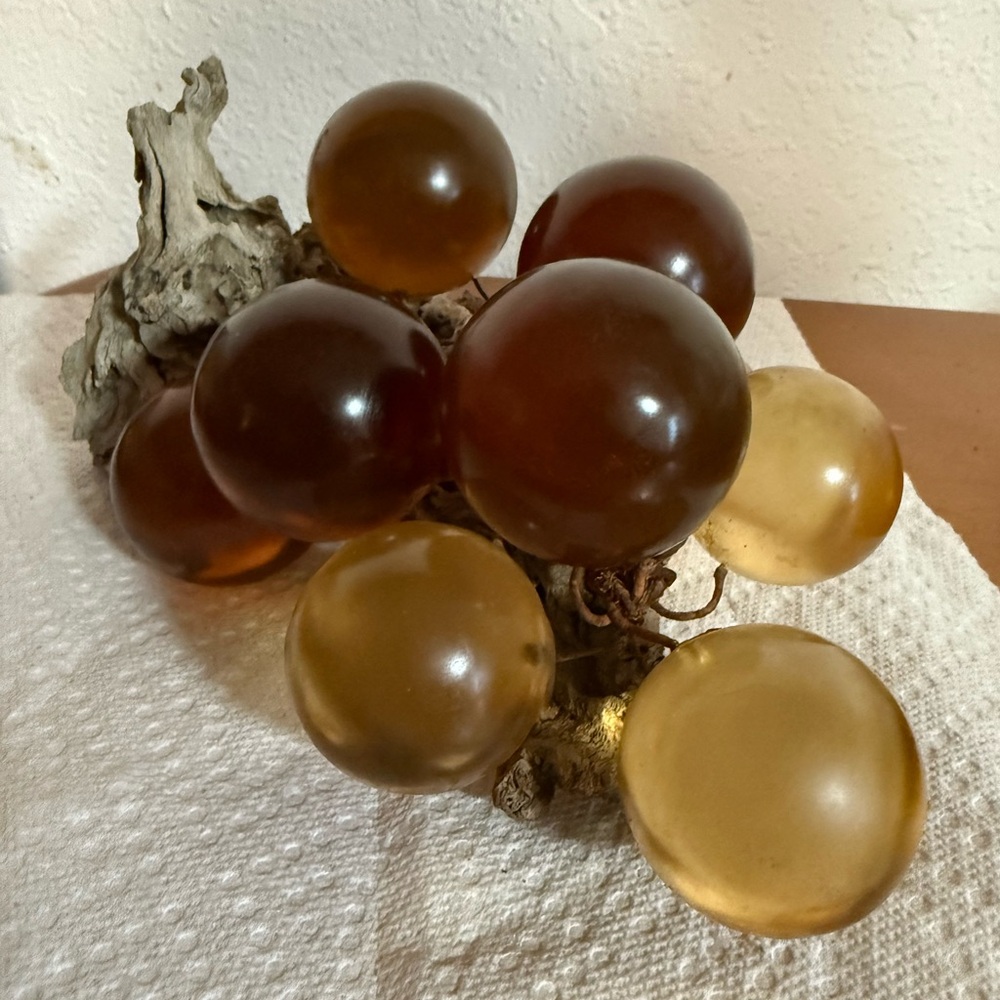 Vintage MCM Lucite Grape Cluster On Driftwood, 5 Dark Brown and 4 Amber Grapes.